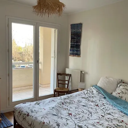 Spacious Cocoon With Two Terraces *