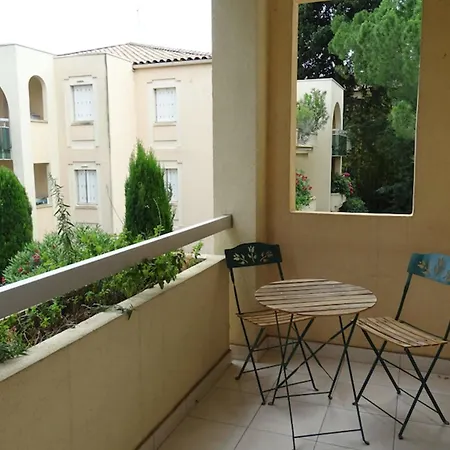 Spacious Cocoon With Two Terraces Apartment *